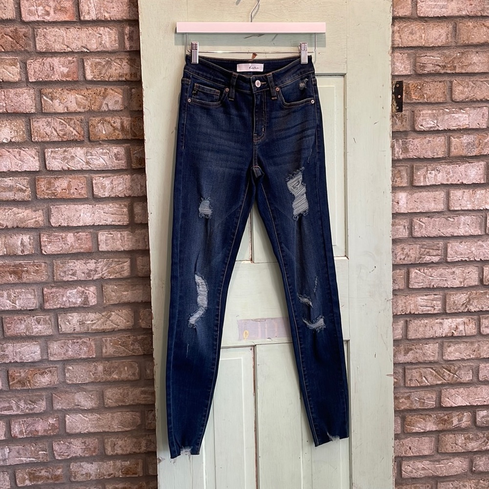 Brand new Kancan skinny jeans. Size 1.